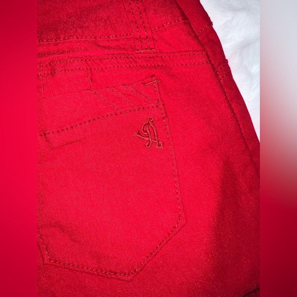 4/$10 Bundle Sale: EUC Red Jeans - Picture 5 of 5
